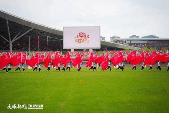 狗蛋（郝邵文 饰）推心置腹的暗恋着两小无猜的玩伴小翠，但是情敌宇文的实力过分壮大，听凭狗蛋若何对小翠睁开狠恶的攻势，都得不到她的心。本来，小翠感觉狗蛋长得太胖了，因而狗蛋起头奋发减肥。丑妹为了讨狗蛋的欢心跟在他死后出谋献策，两人闹出了很多的笑话也惹了一身麻烦。狗蛋进进海防军队成了一位甲士，可是，固然身在虎帐，但虎帐内的办理却十分的紊乱，毫无军法军纪，狗蛋仍然过着闲散而又自由的糊口。直到有一天，一名名叫包胜男的掌管被派往狗蛋地点的军队监视军纪，这令狗蛋一行人苦不胜言。狗蛋鼓动班长阿宪寻求包胜男，以解决今朝的窘境。